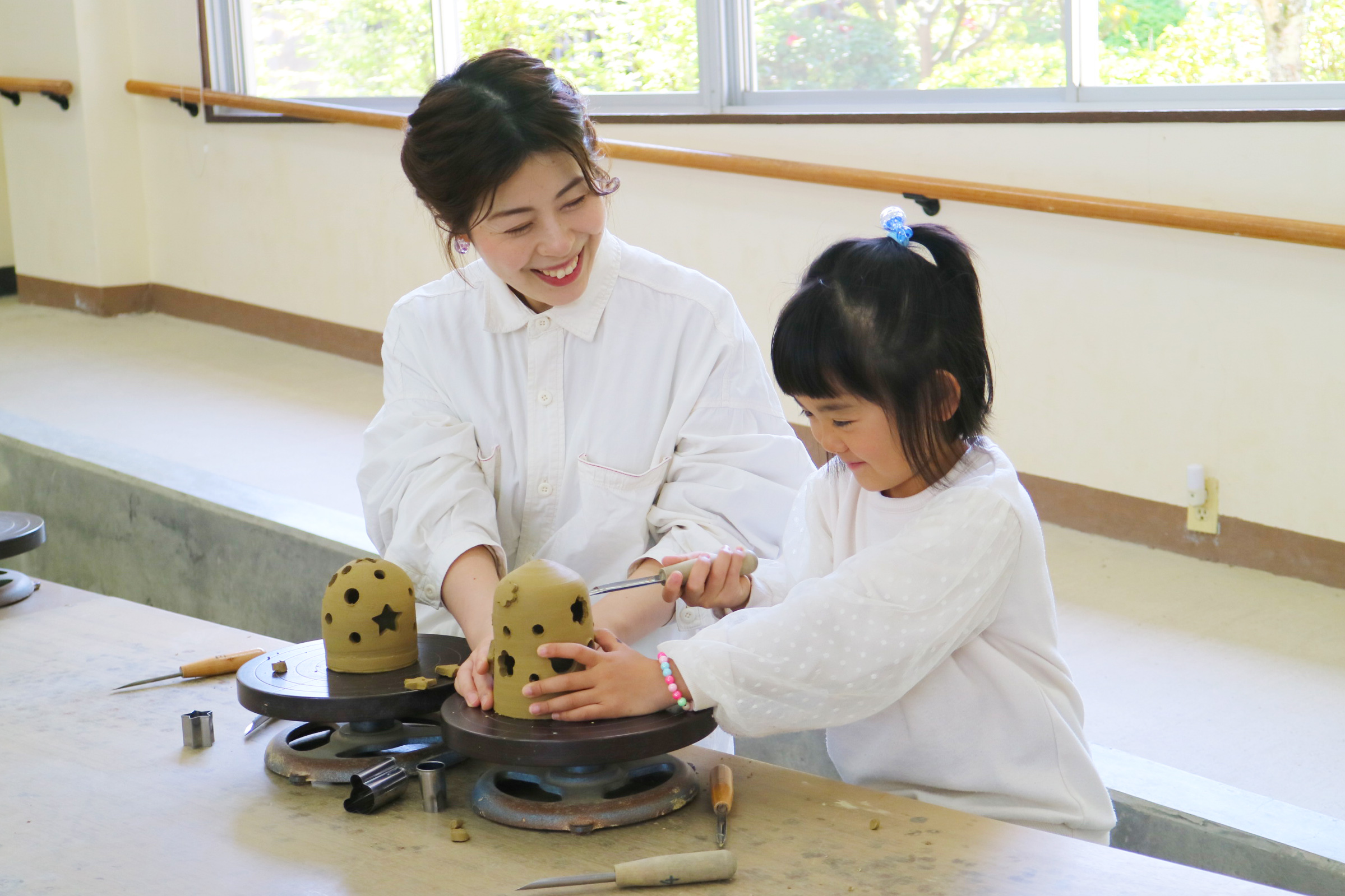 みんなで創る 幾千の煌めき　陶あかり作り